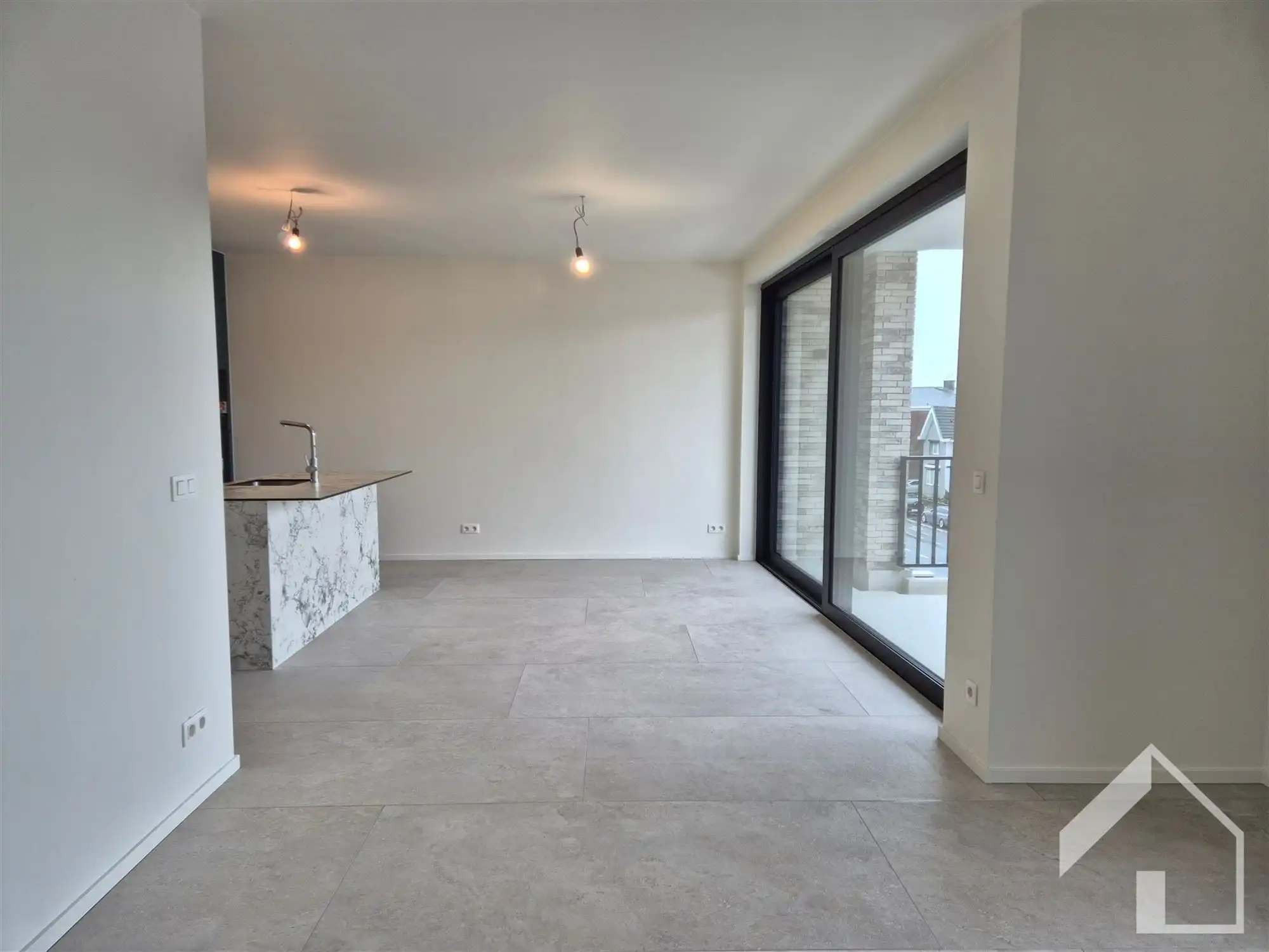 Nieuwbouw appartement op de 2de verdieping met 2 slaapkamers en lift  foto 8