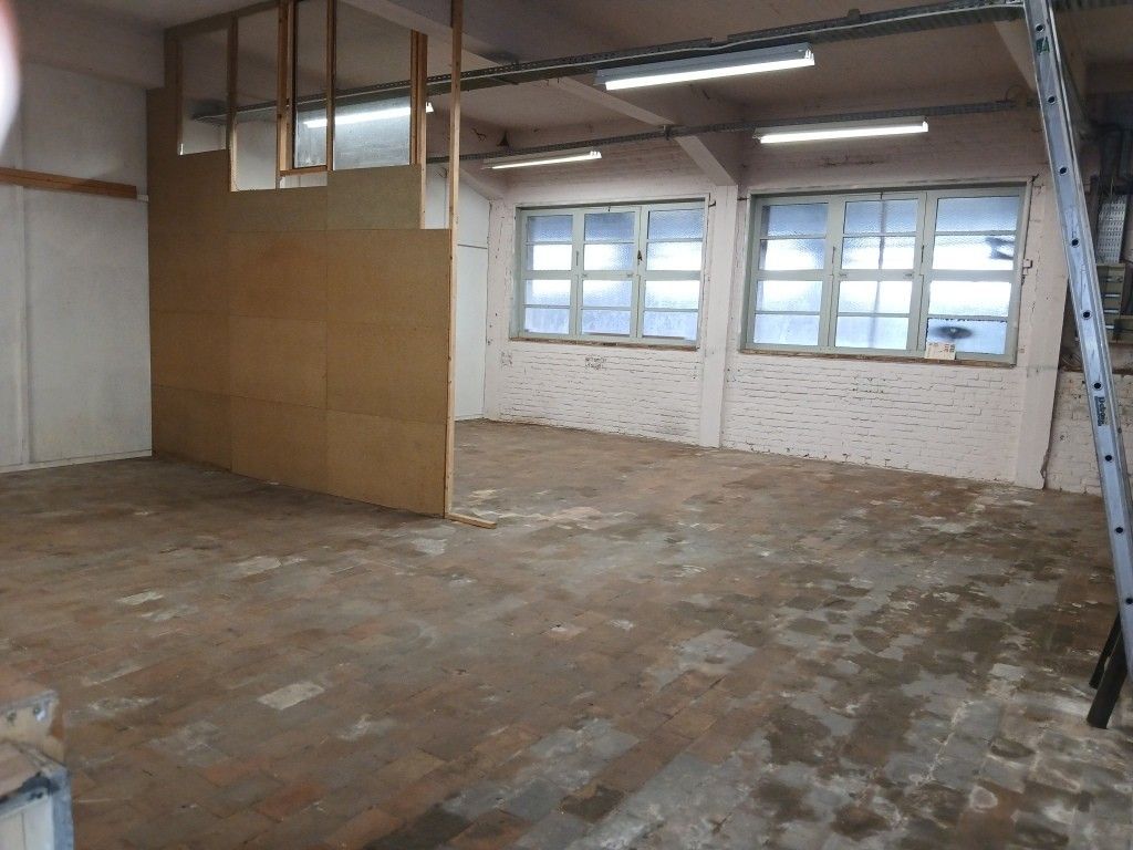 Goed bereikbaar atelier / werkplaats / magazijn | Spitaalstraat foto {{pictureIndex}}