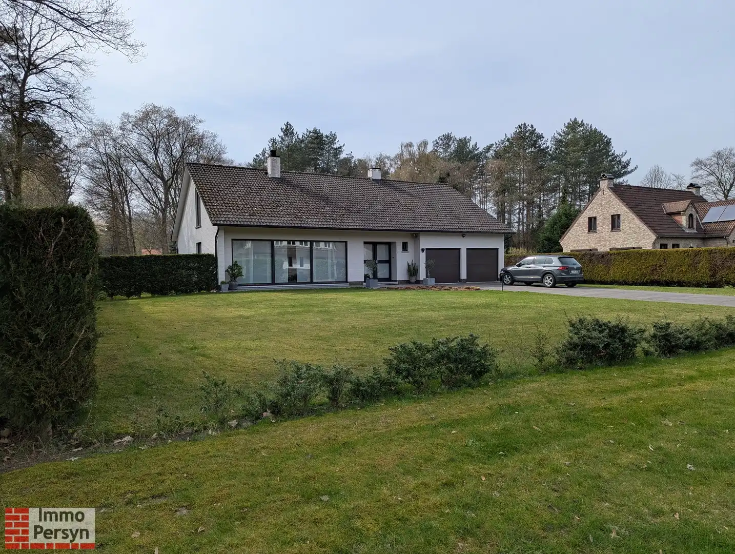 Ruime woning midden in een groene omgeving foto 3
