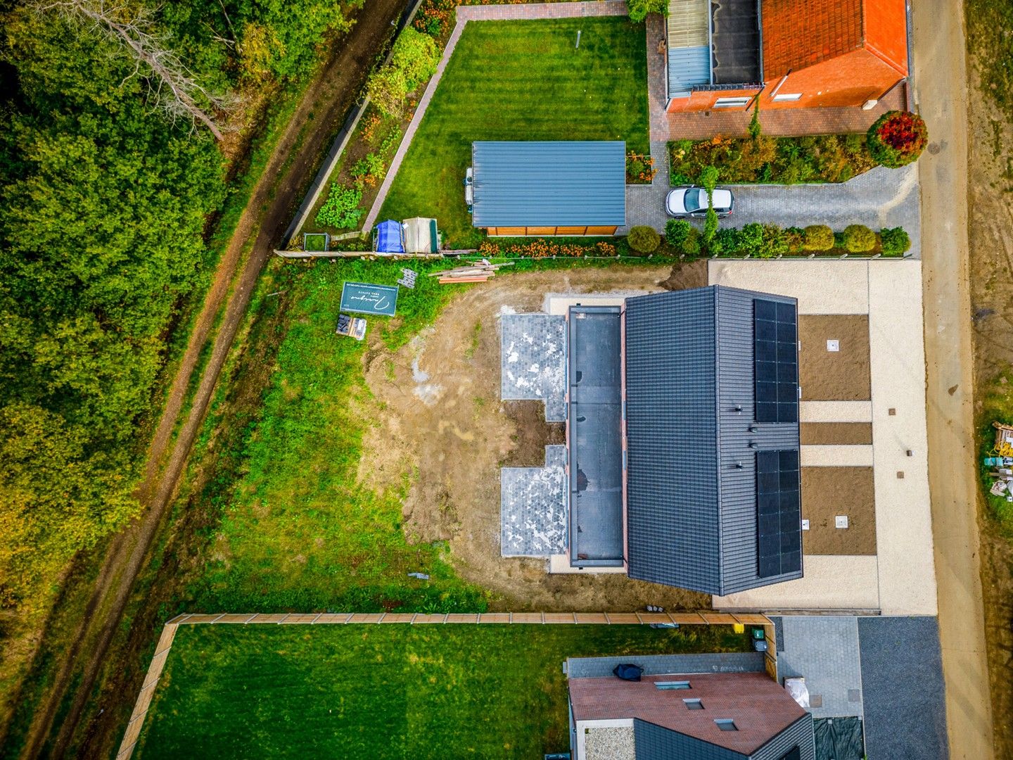 Nieuwbouw lage energie-woning vlak bij een bos in zeer rustige straat foto 3