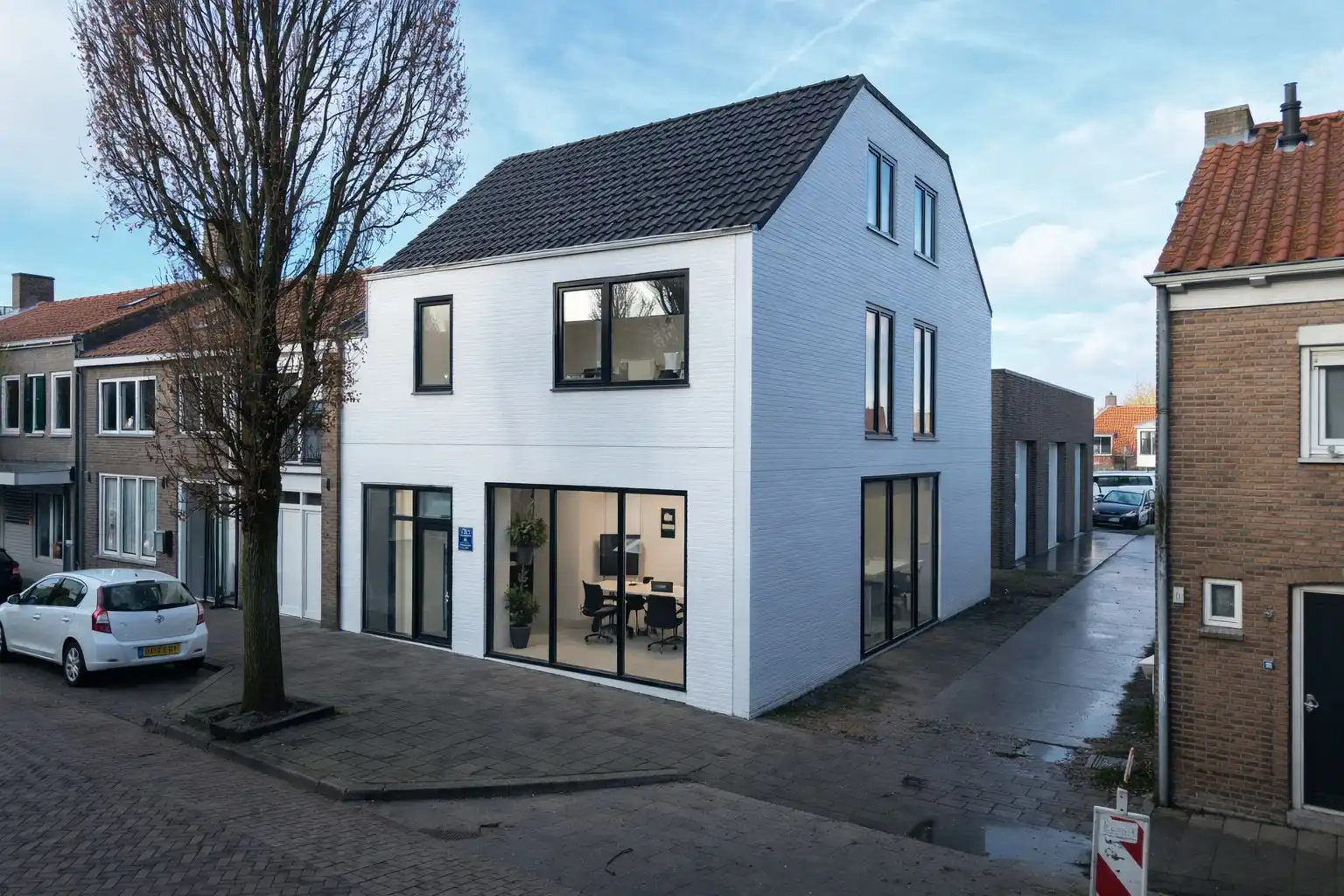 Commerciële ruimte in het centrum van Oostburg foto {{pictureIndex}}