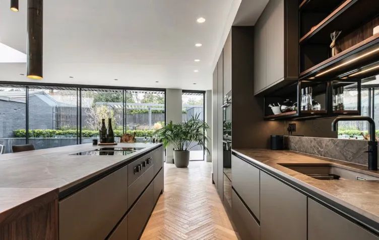 Wonen in luxe en elegantie: exclusieve villa in  Benahavís foto 2