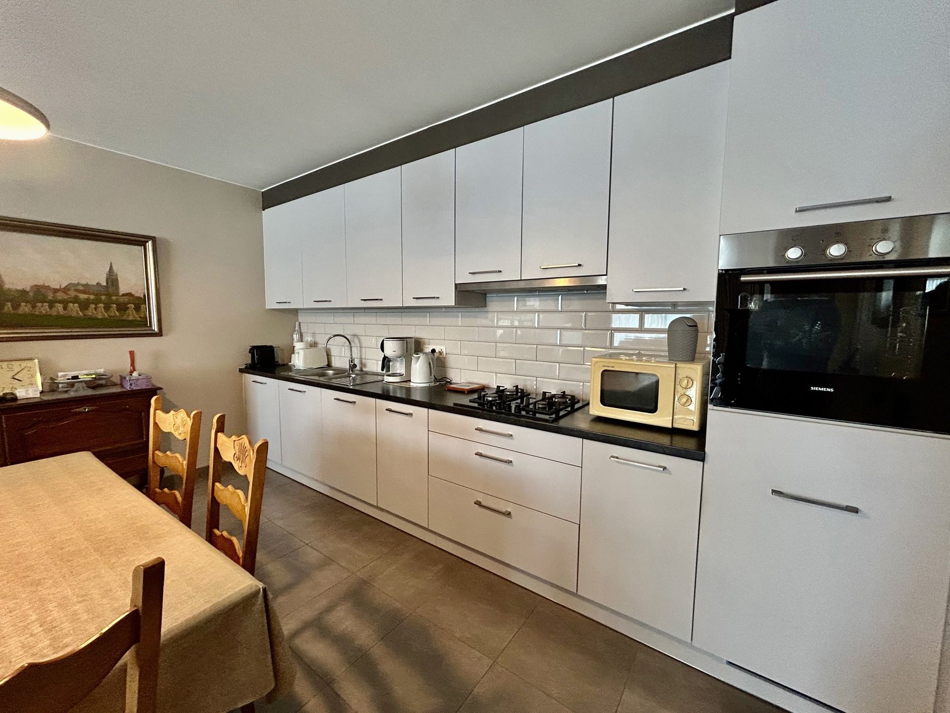 Nieuw appartement met terras en parking vlakbij het centrum! foto 15