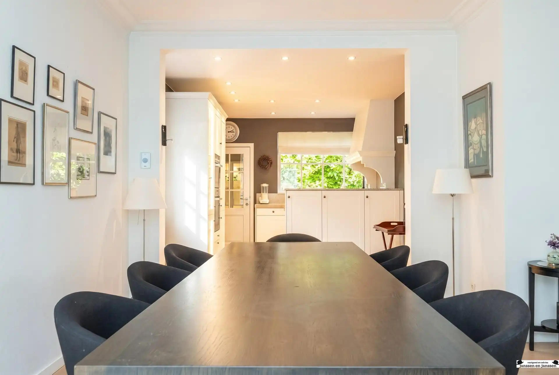 Charmante villa op toplocatie in hartje Ekeren foto 10