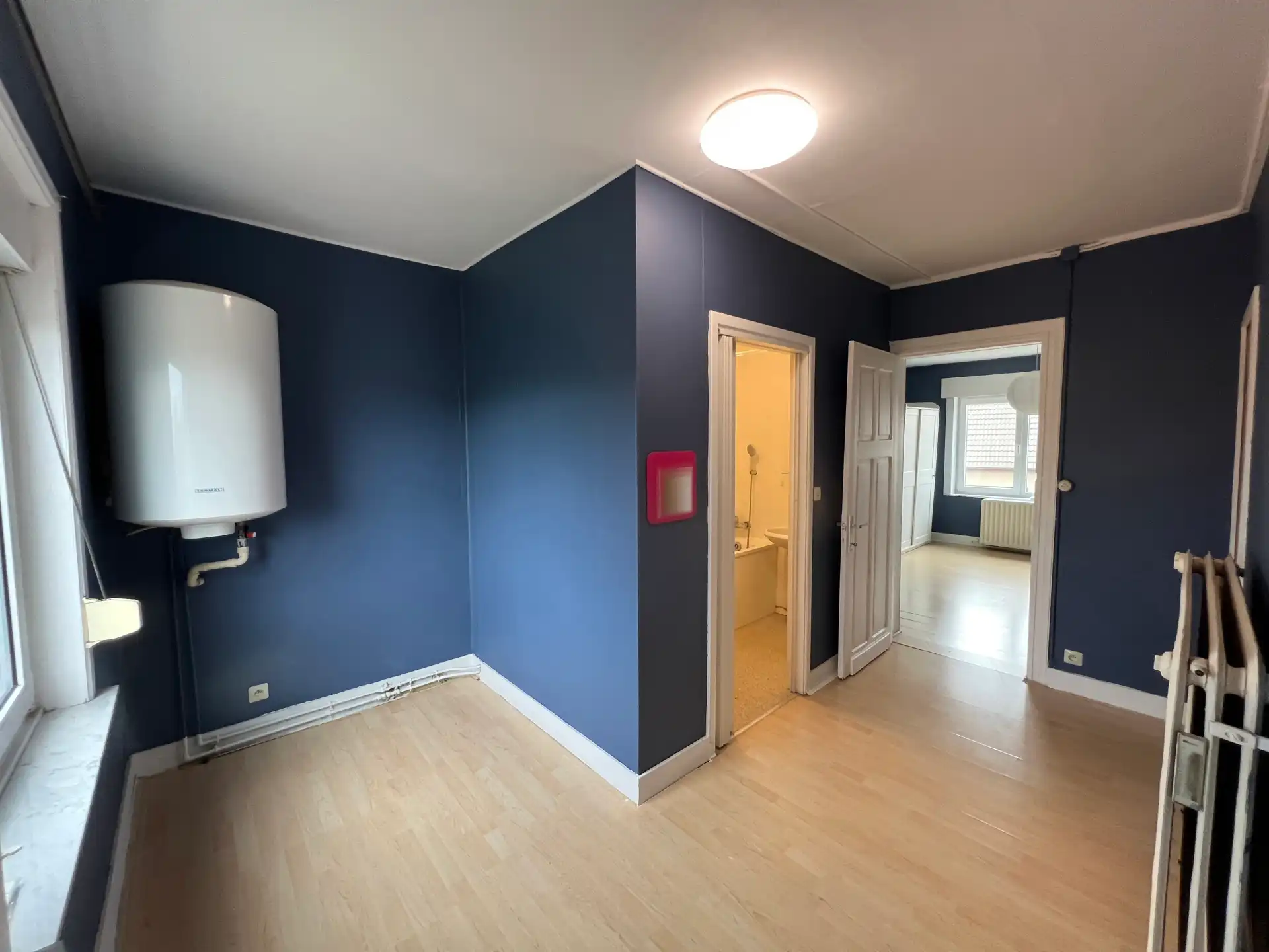 Fantastisch mooi en rustig gelegen te renoveren woning  foto 10