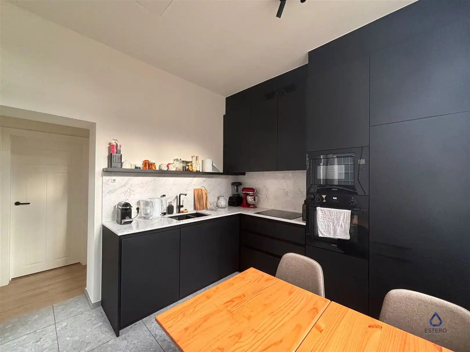 Gerenoveerd appartement met 2 slaapkamers op toplocatie foto 10