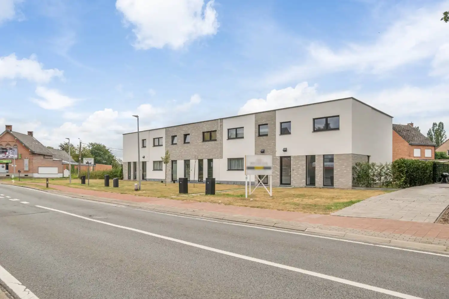 Volledig afgewerkte woning met 3 slaapkamers, tuin en 2 ondergrondse parkeerplaatsen foto 29