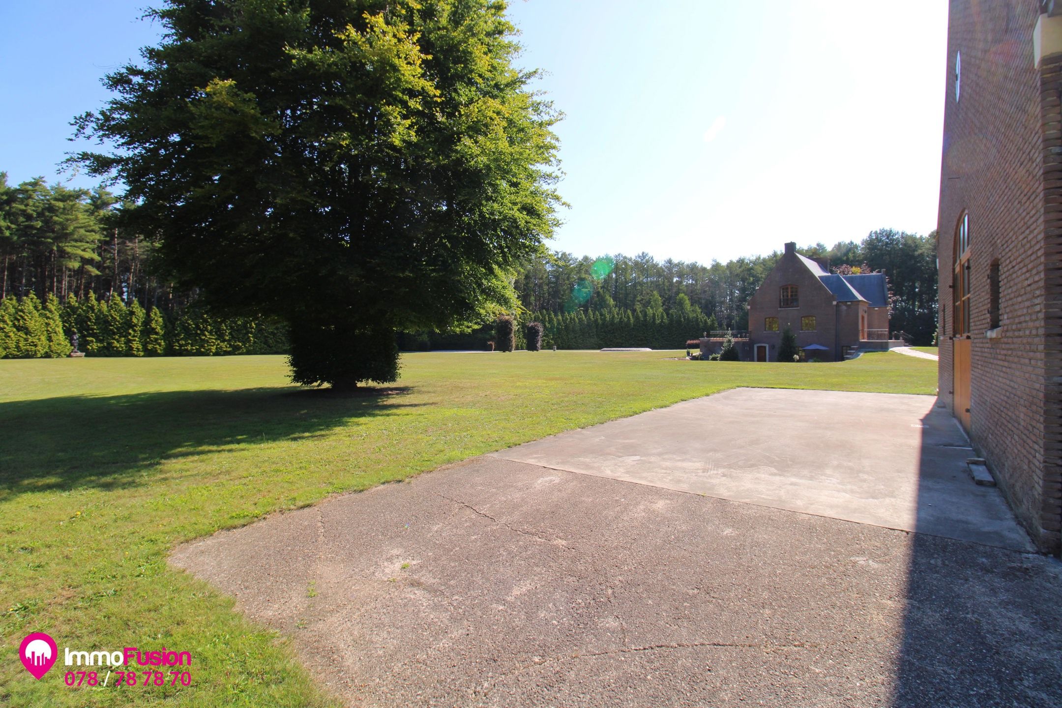Unieke villa met bijgebouw, op ruim perceel van ca. 8.5 HA! foto 122