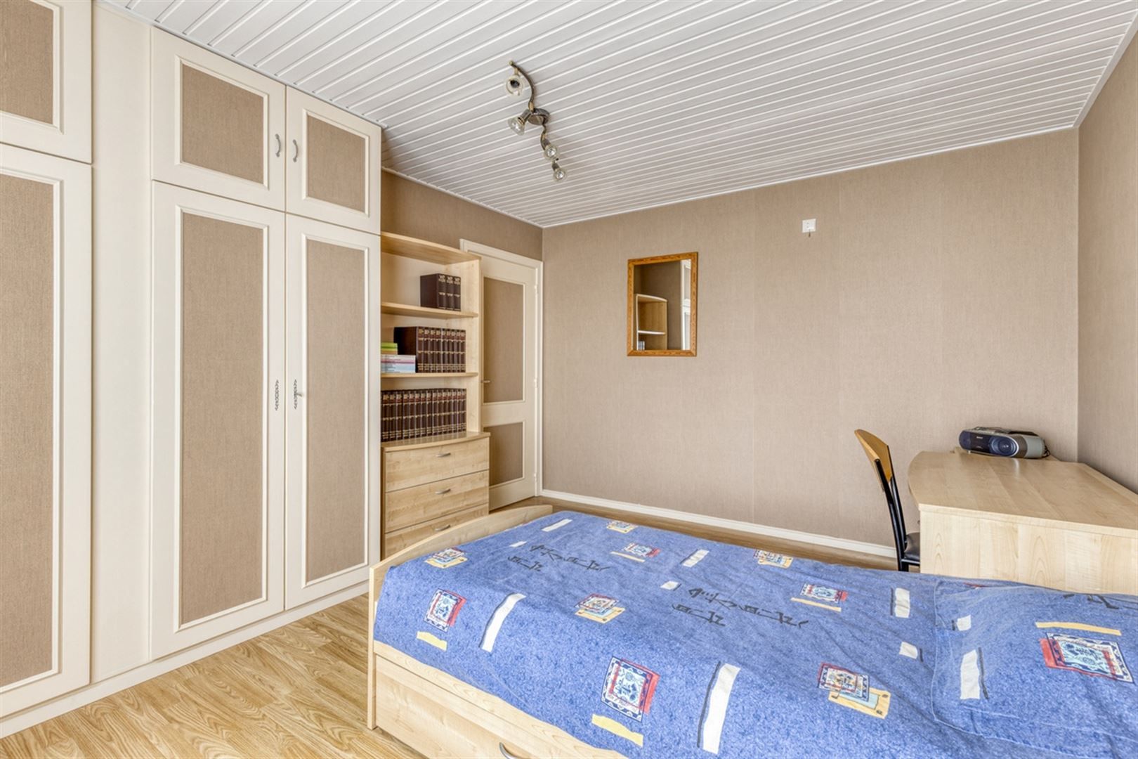 Verzorgde woning met 3 slaapkamers foto 21