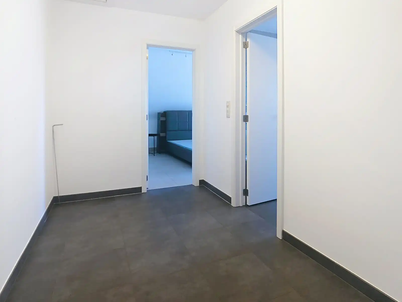 Duplex met 2 ruime slaapkamers, terras en garage foto 13