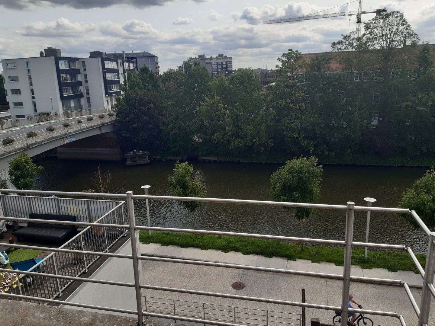 Dakappartement met aangenaam zonneterras. foto 3