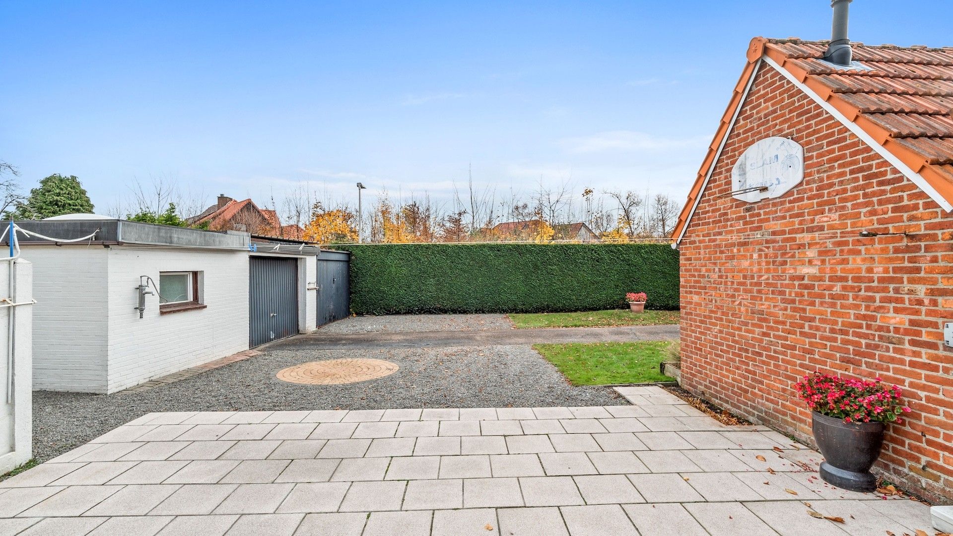 Te renoveren woning (G.B.) met 3 slpkrs  te Genk foto 15