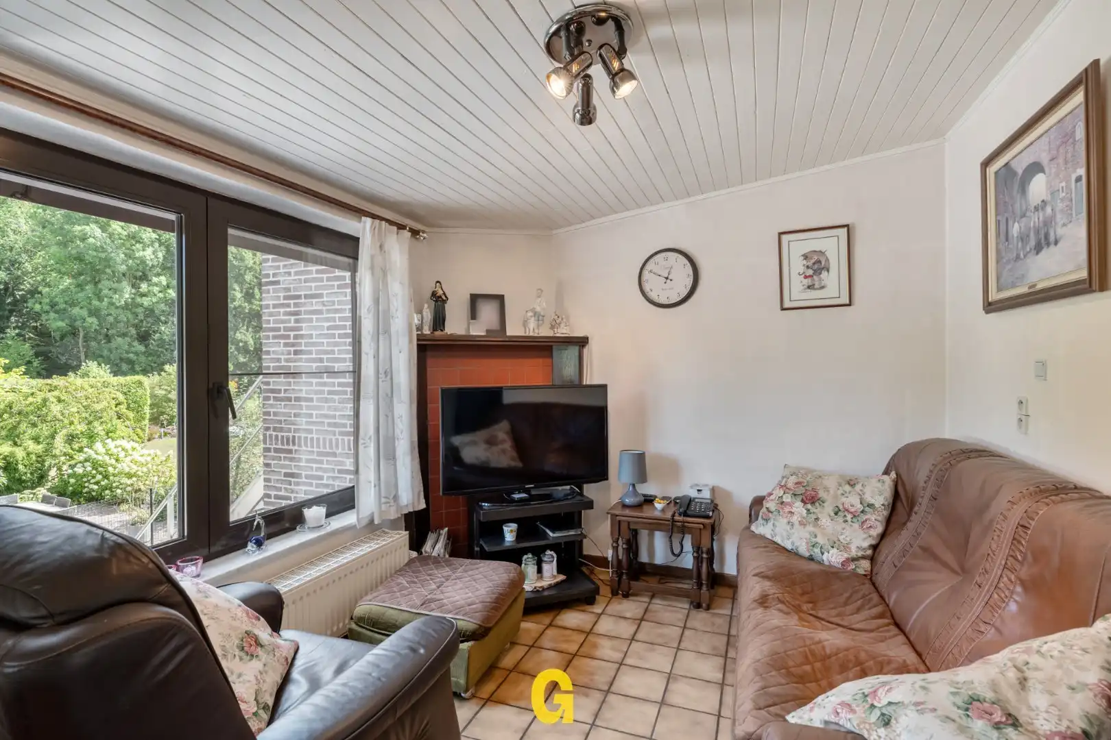 Op te frissen halfopen woning met 4 slaapkamers en achterliggende gronden op 33a 99ca, grenzend aan natuurgebied foto 9