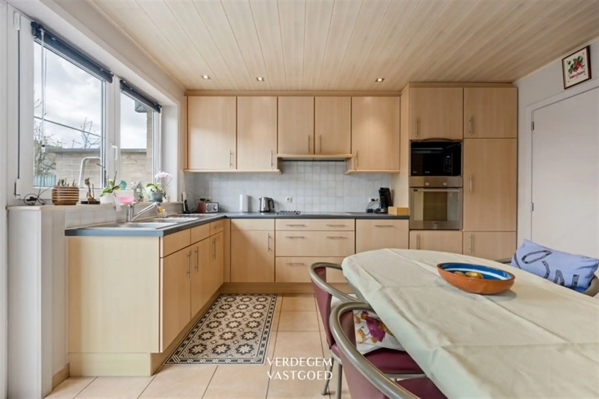 Instapklare woning in rustige buurt met 3 slaapkamers, garage en tuin foto 6