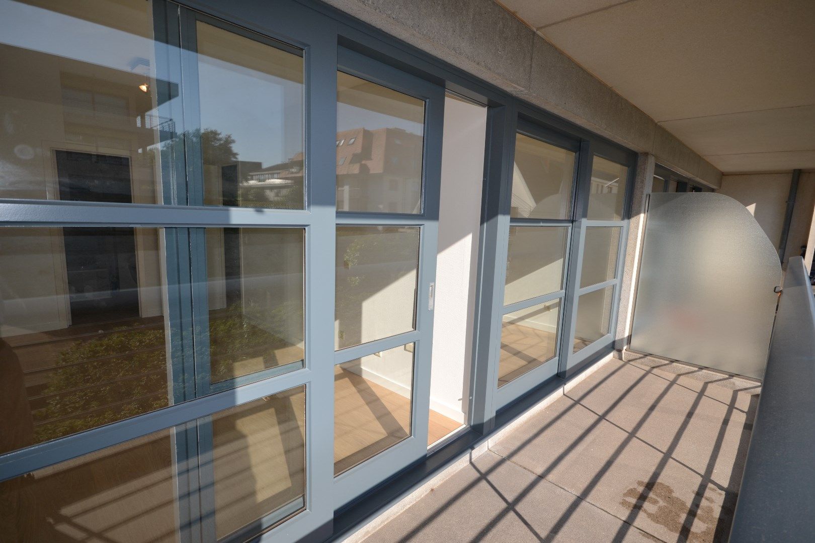 Volledig gerenoveerd 2 slaapkamer appartement met vrij uitzicht te Oostduinkerke-bad! foto 14