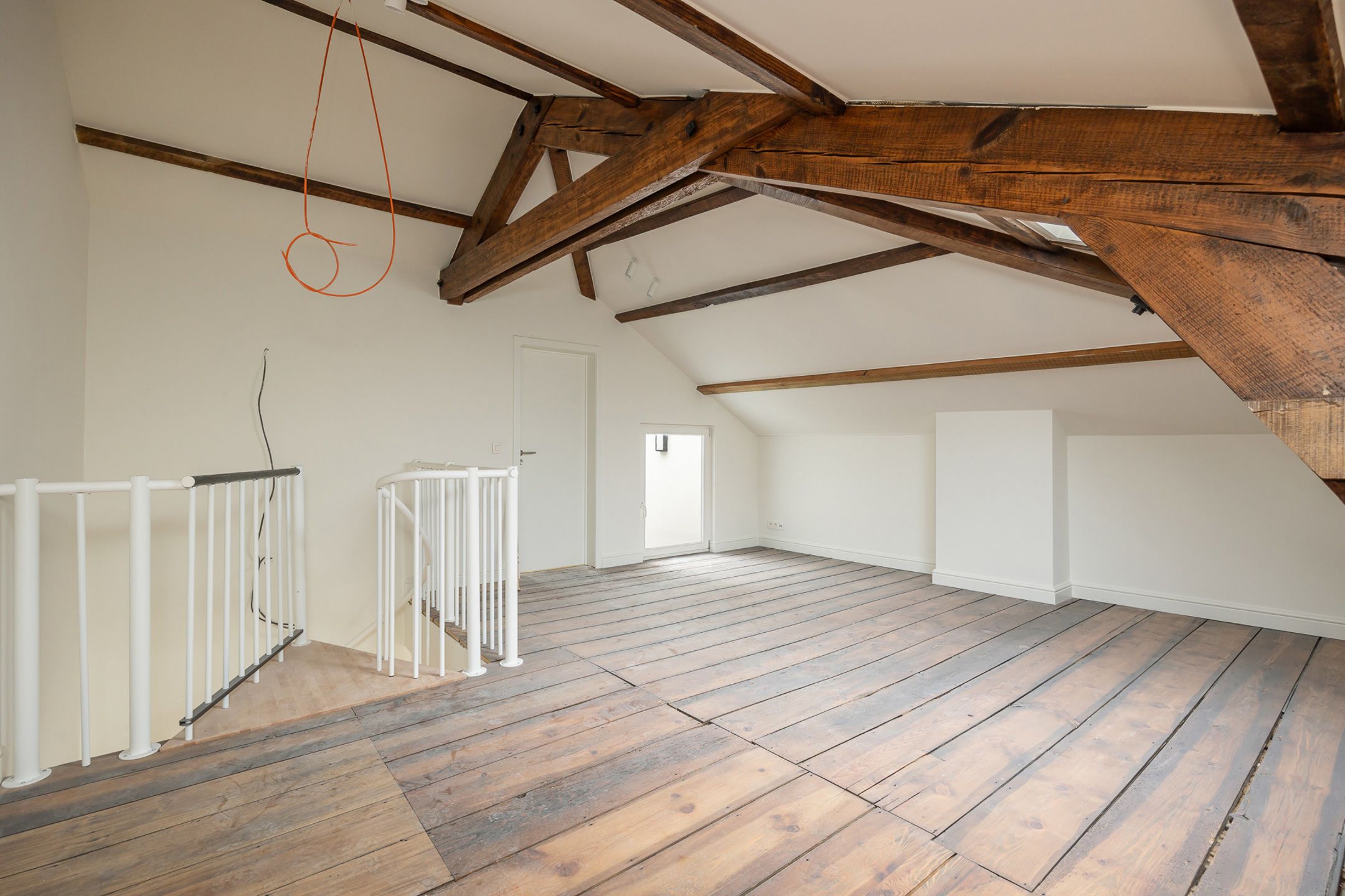 Licht en stijlvol duplexappartement met uniek uitzicht foto 4