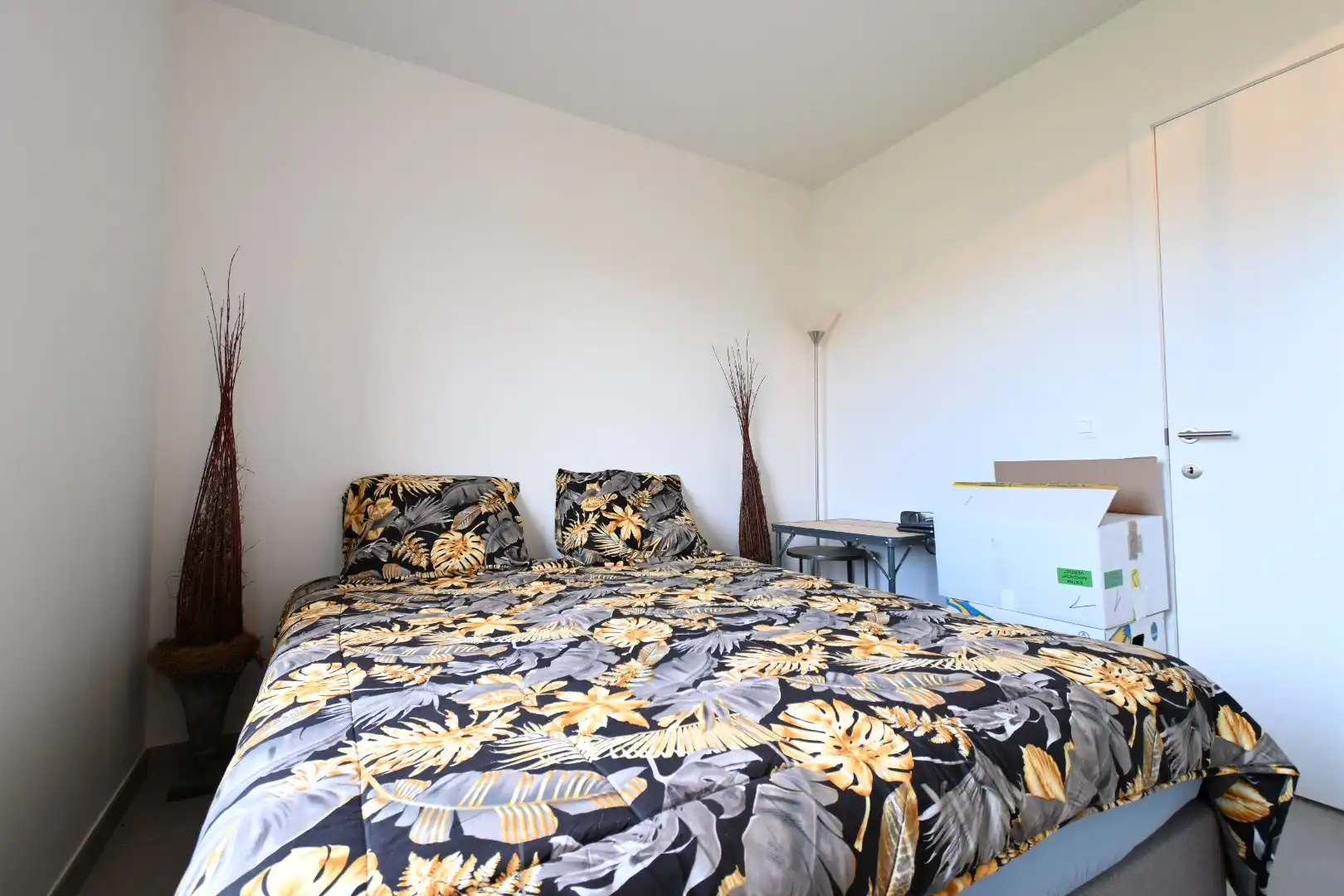 Knap afgewerkt gelijkvloers appartement met 2 slaapkamers, ruim terras, tuintje, carport en berging - GEEN GEMEENSCHAPPELIJKE ONKOSTEN  foto 13