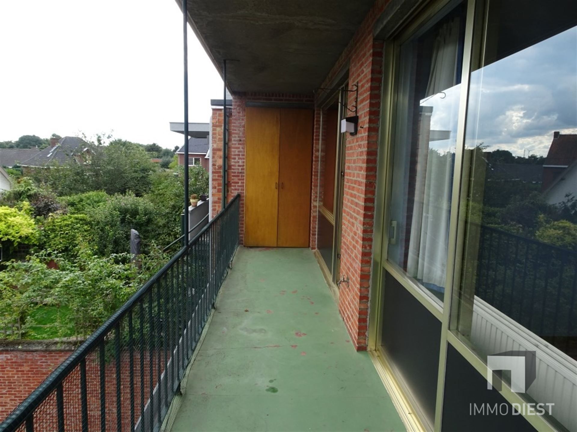 Zeer ruim appartement met 2 slaapkamers foto 13