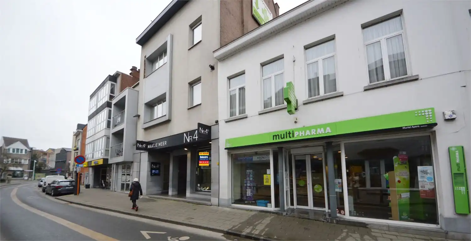 UNIEKE COMMERCIËLE OPP. 630 M2 MET PARKING NAAST ZEEMAN EN MULTIPHARMA foto 3