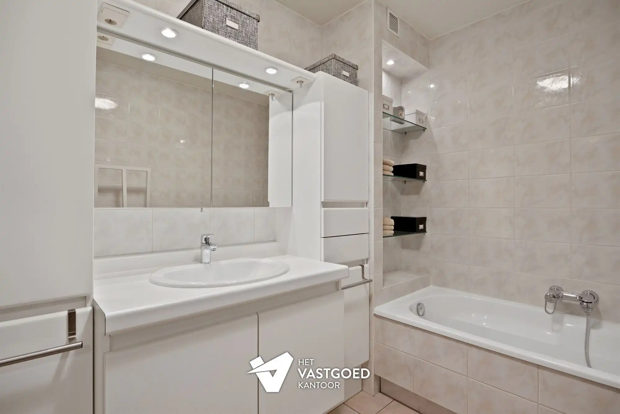 ZEER RUIM DUPLEX APPARTEMENT VAN 159 M² MET ZEER PRAKTISCHE INDELING EN KWALITATIEVE AFWERKING foto 16