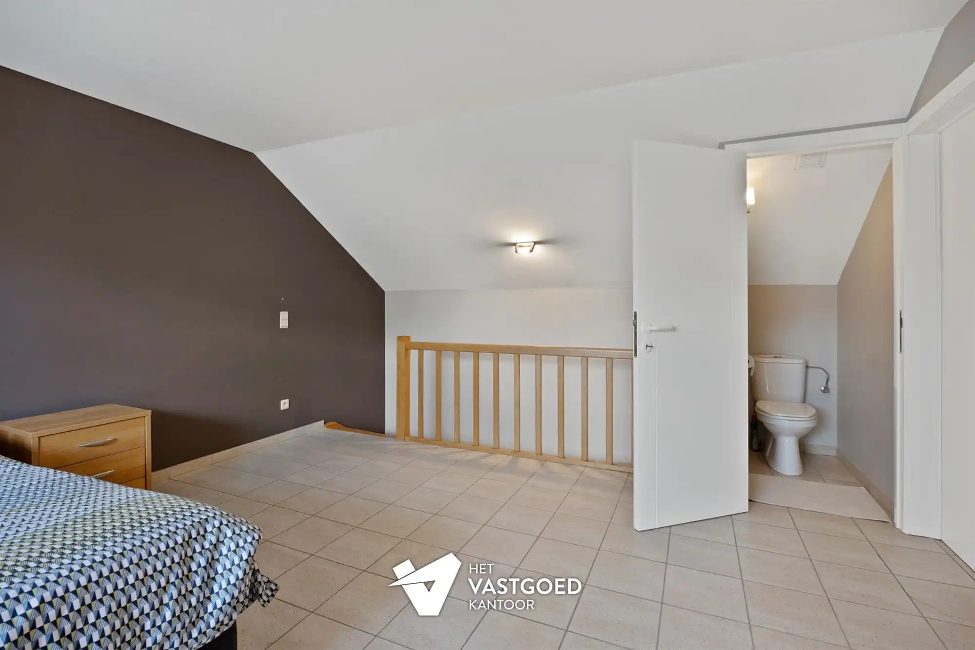 ZEER RUIM DUPLEX APPARTEMENT VAN 159 M² MET ZEER PRAKTISCHE INDELING EN KWALITATIEVE AFWERKING foto 16