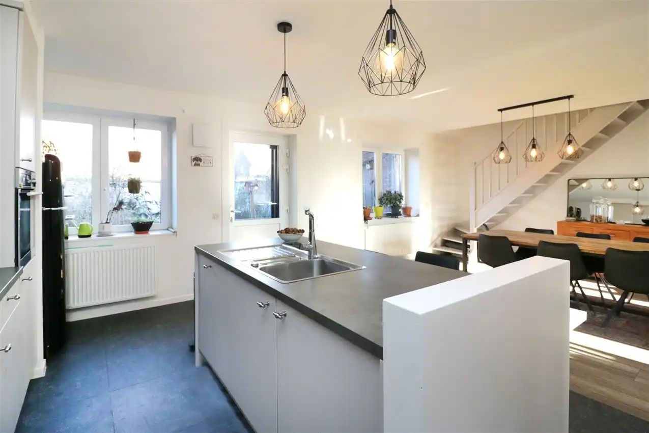 Rustig gelegen woning met 3 slpk., tuin en garage foto 9