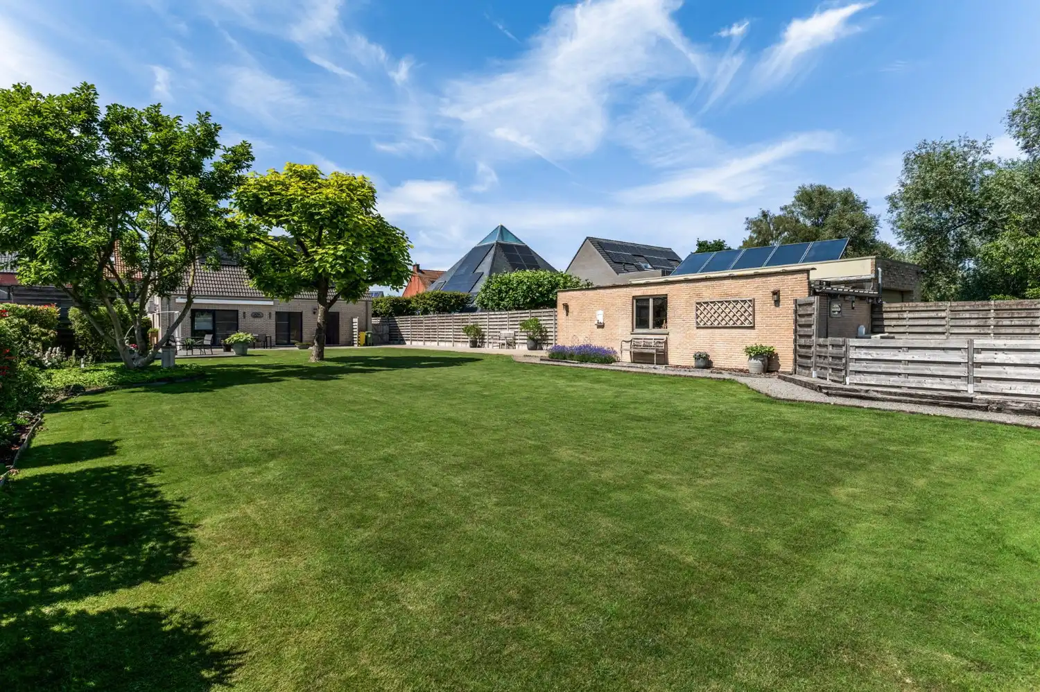 INSTAPKLARE EN ENERGIEZUINIGE WONING OP PERCEEL VAN 1.383 m²! foto 4