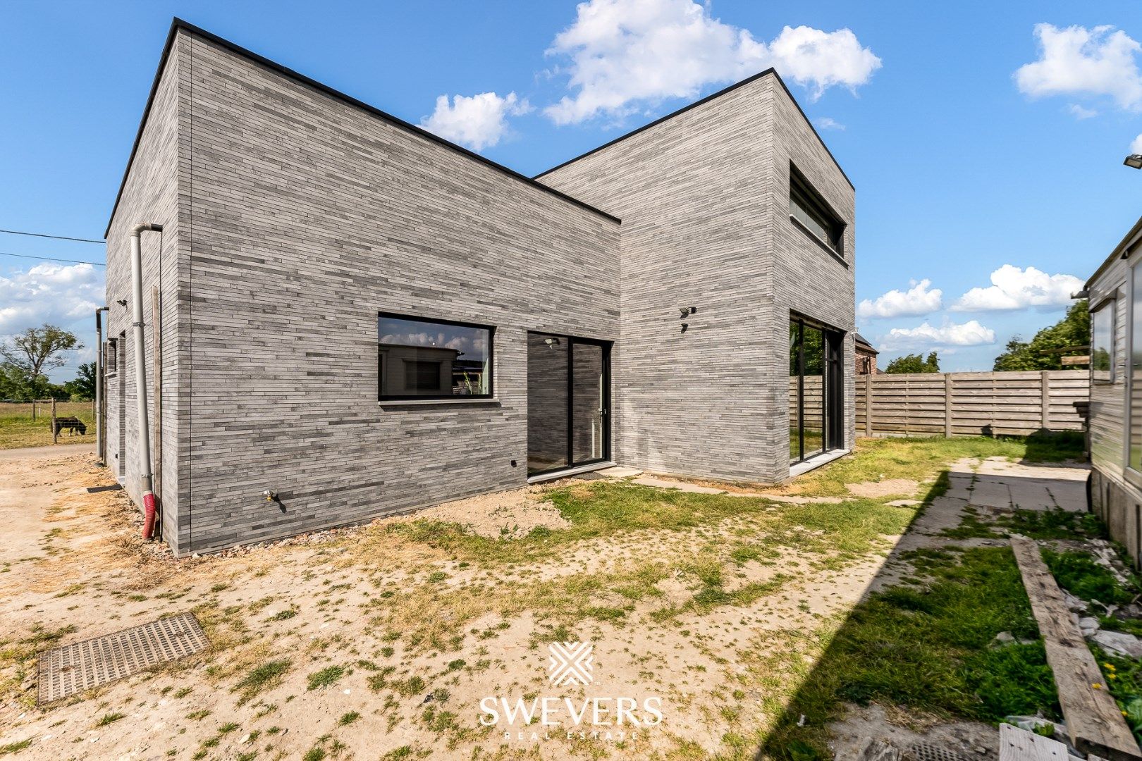 Industrieel chique recent gebouwde woning te Herk-de-Stad  foto 33