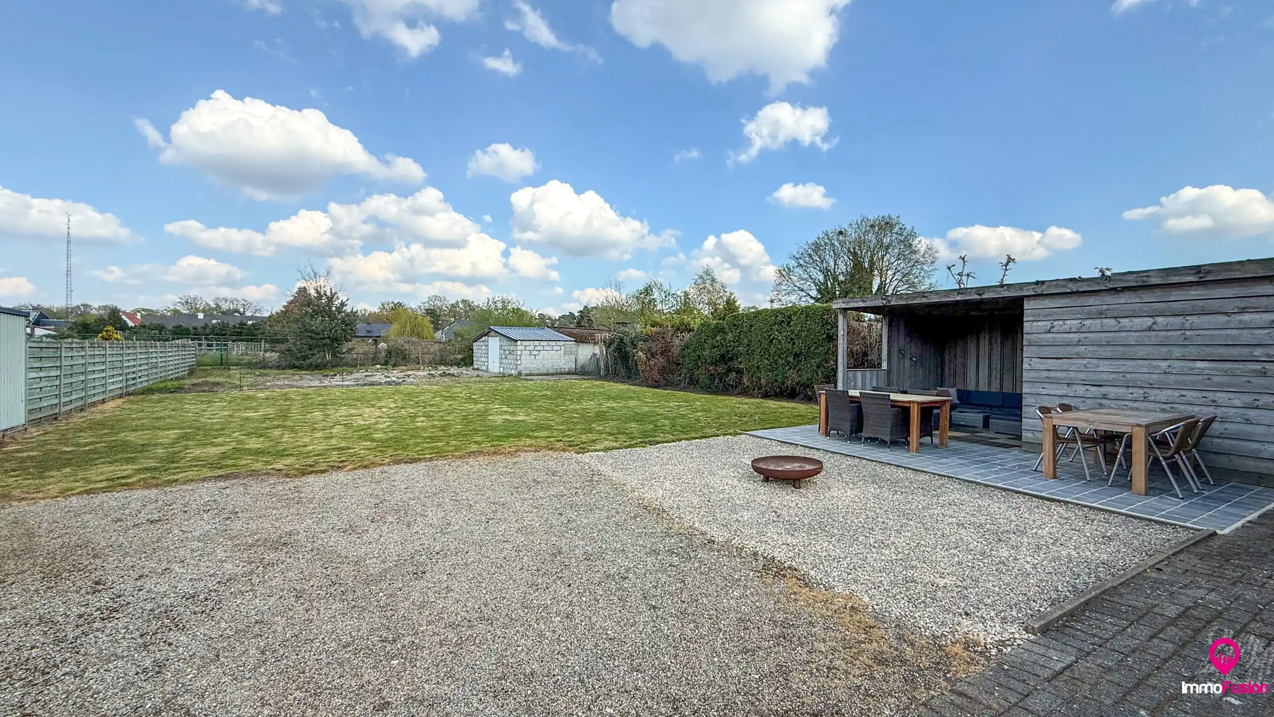 Charmante woning met 5 slaapkamers op een ruim perceel foto 51