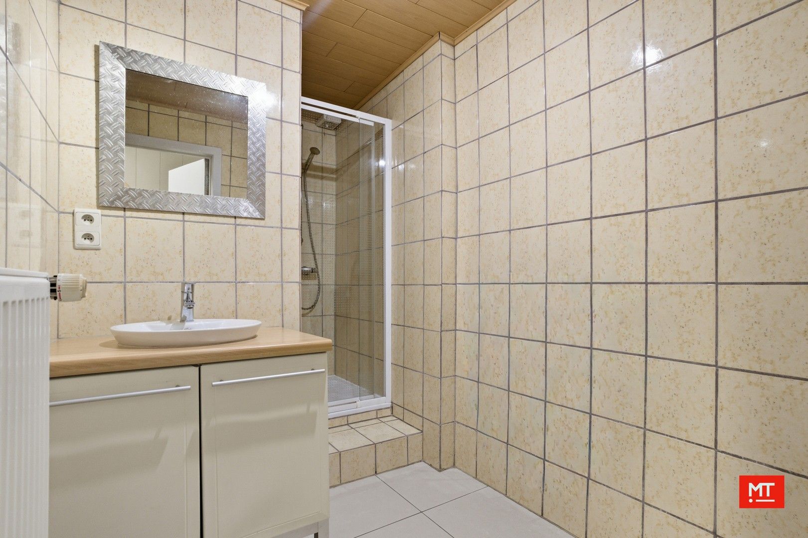 Instapklare woning met 3 à 4 slaapkamers, ZW-gerichte tuin en garage te koop in Moorslede foto 14