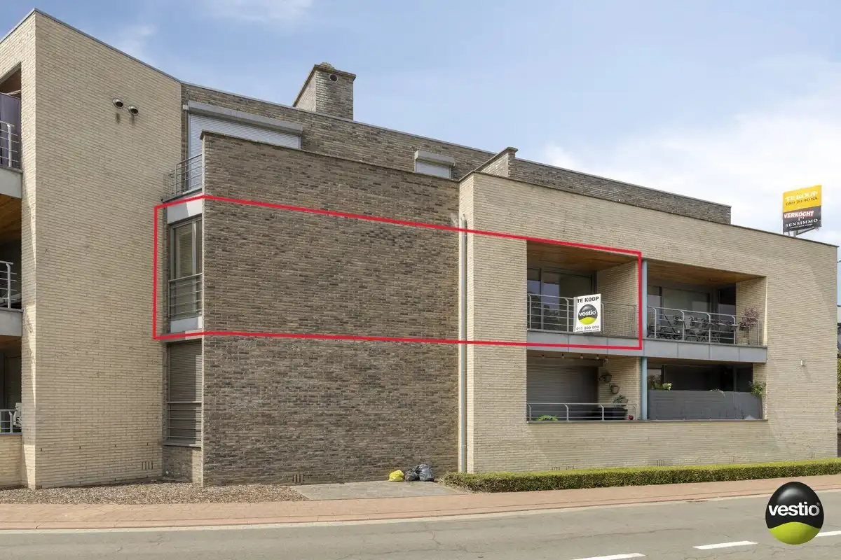 Instapklaar appartement met 2 slaapkamers en royale terrassen te Hoeselt foto {{pictureIndex}}