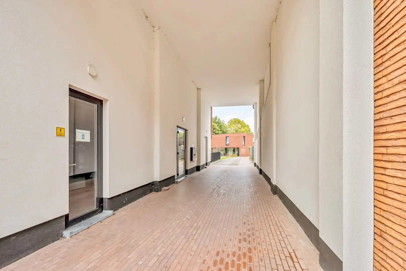 Modern en comfortabel appartement met 2 slaapkamers en terras te Kuringen foto 14
