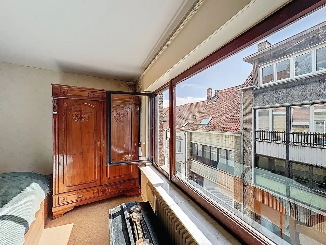 Bijzonder ruime handelswoning vlakbij de Kursaalstraat foto 18