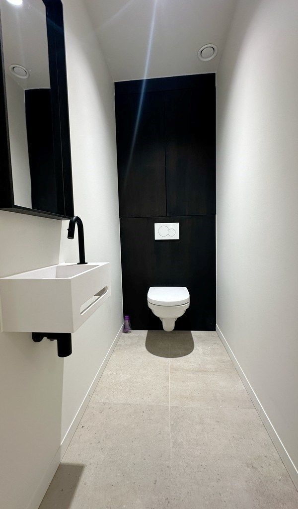 Stijlvol handelspand te huur langs Kortrijksesteenweg in Sint-Martens-Latem foto 14