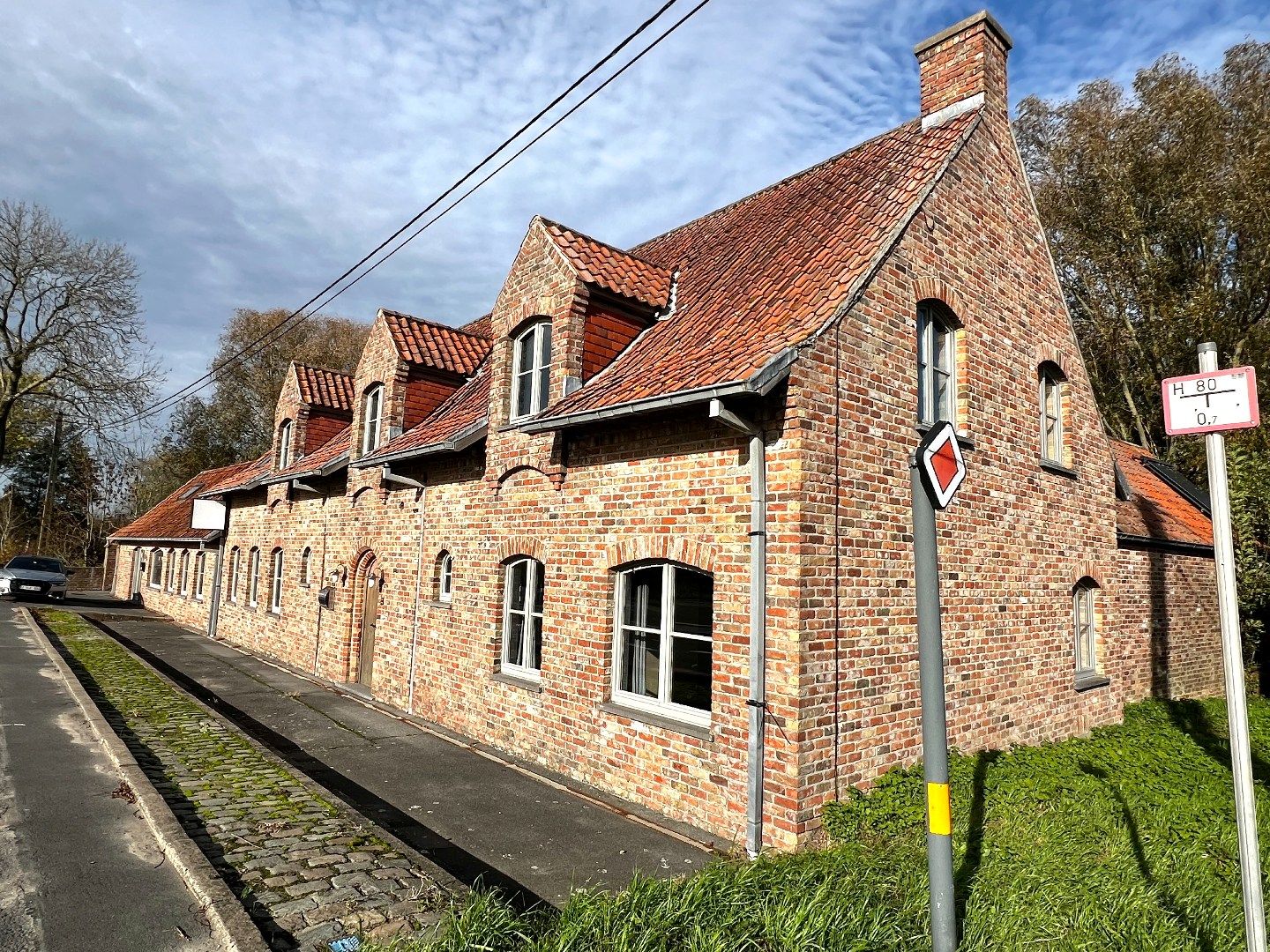 Veelzijdige eigendom met tal van mogelijkheden te koop te Zwevegem! foto 7