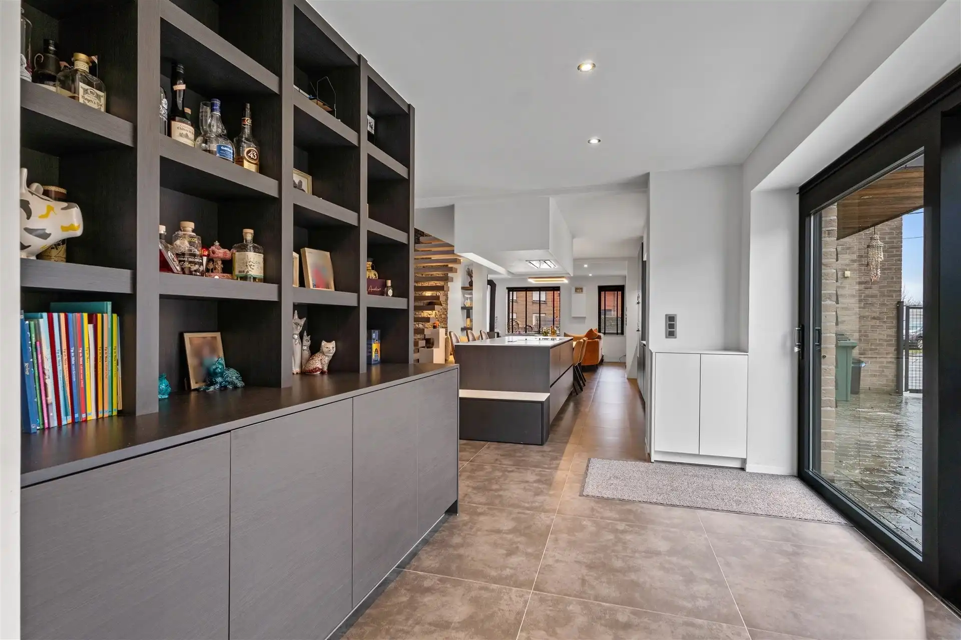 Instapklare, moderne, zeer ruime halfopen bebouwing nabij centrum Berlare foto 9