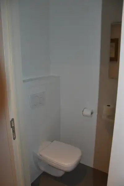Ruim woonappartement met 2 slaapkamers in kleine residentie, centraal gelegen. foto 16
