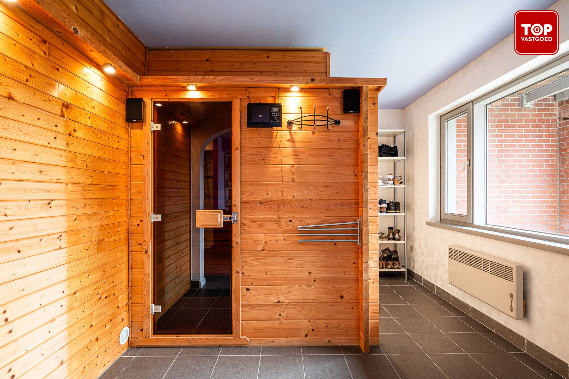 Bel-etagewoning met 3 slaapkamers, jacuzzi en sauna foto 18