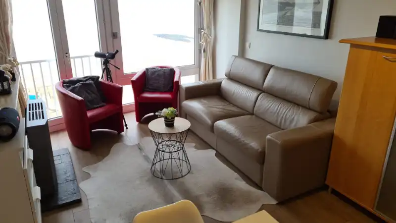 Mooi gerenoveerd 2-slaapkamer-appartement  met zeezicht. foto 10