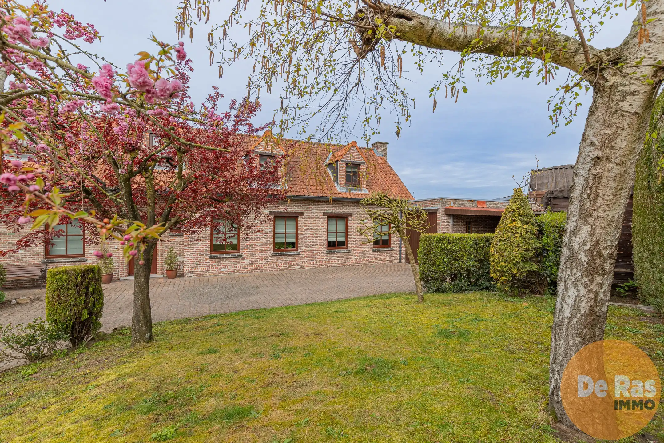 UITBERGEN - Zeer charmante OB met mooie tuin/4slp en garage foto 2