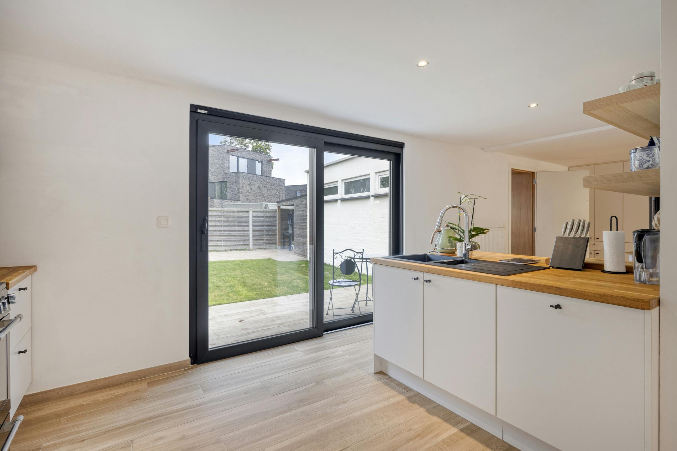 Instapklaar huis te koop in Ligywijk met twee kamers foto 15