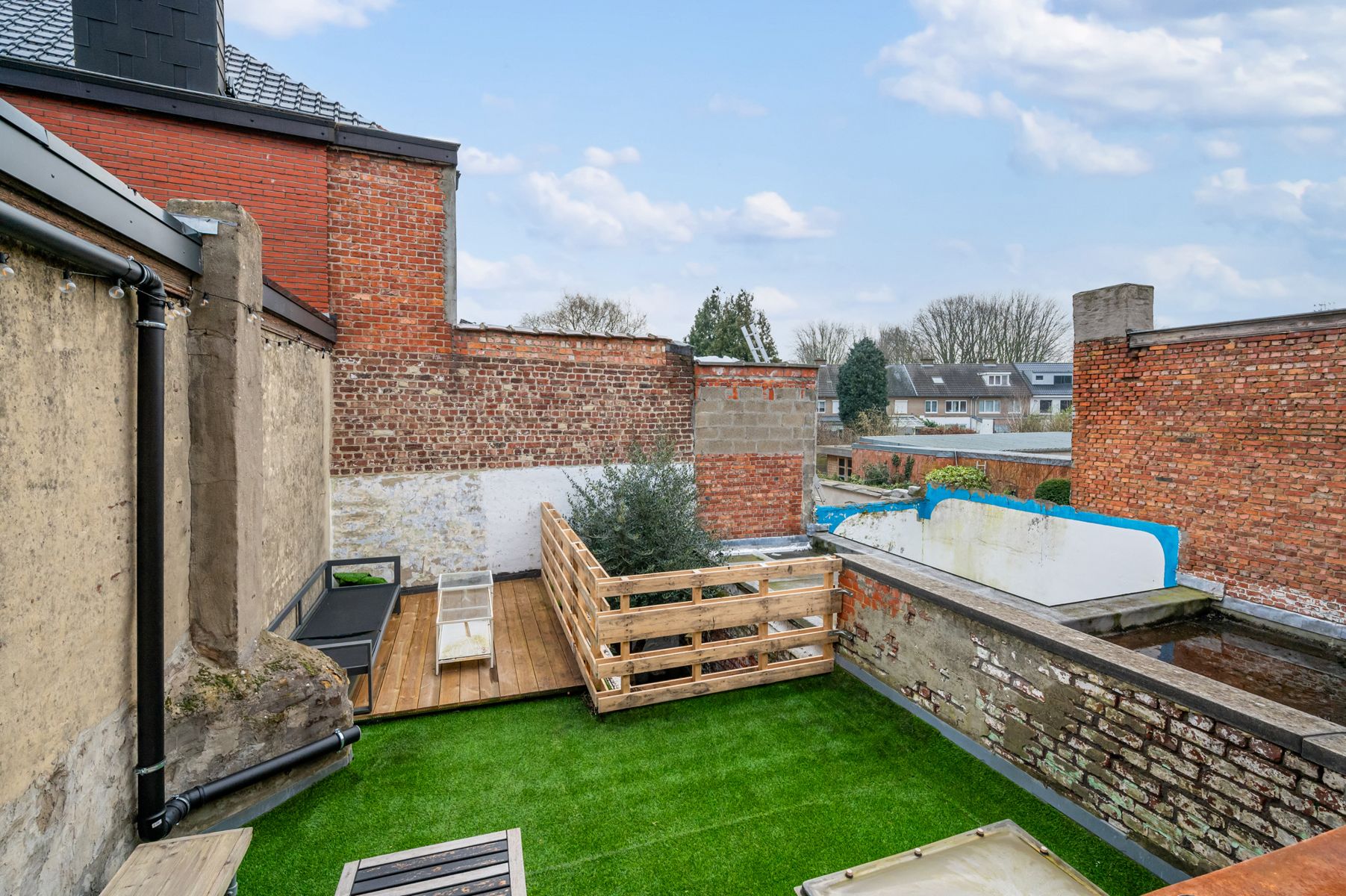 Uniek gerenoveerde stadswoning, 2slpk en stadskoer foto 9