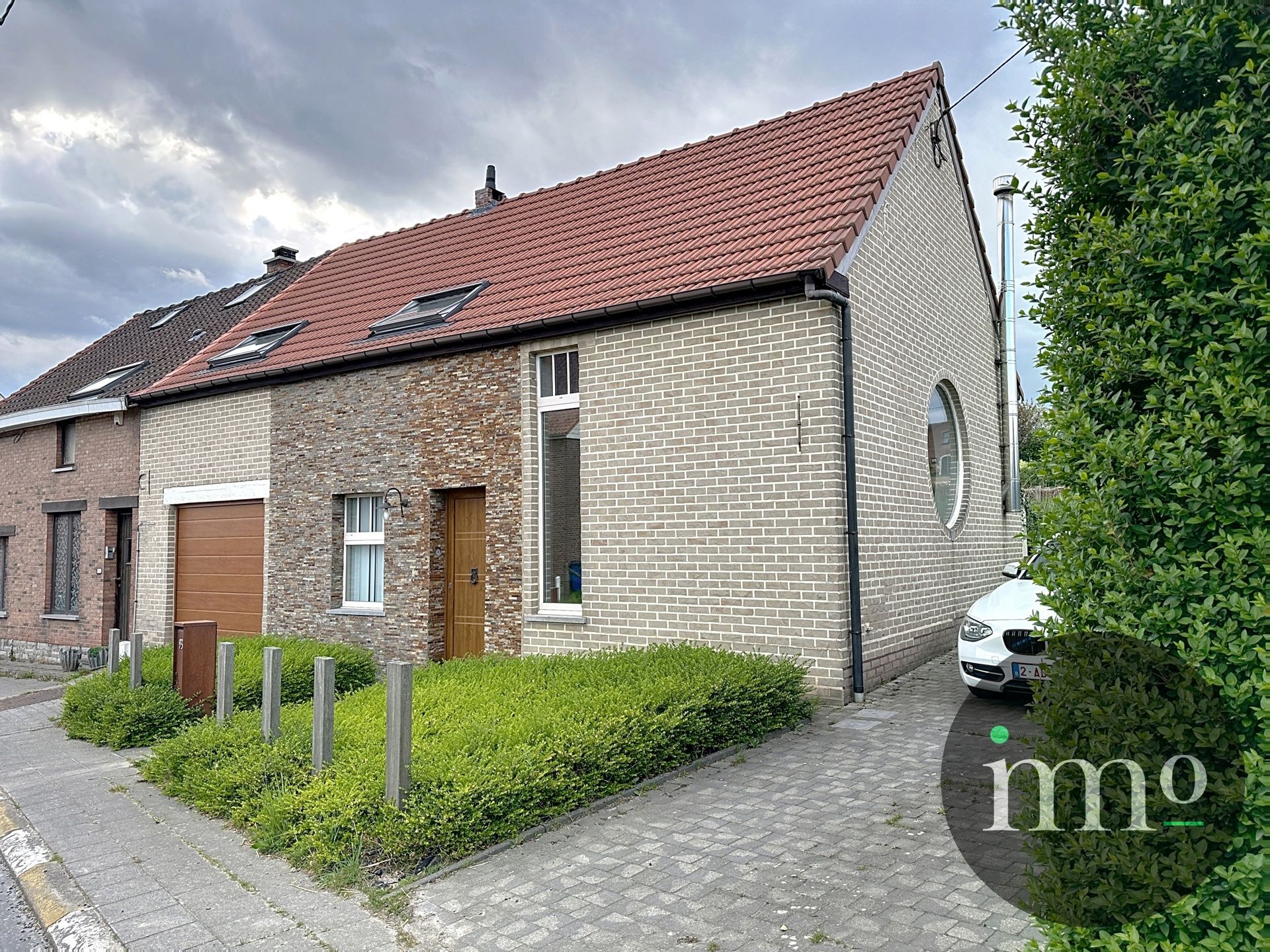 Instapklare, energiezuinige, gerenoveerde woning voor klein gezin! foto {{pictureIndex}}