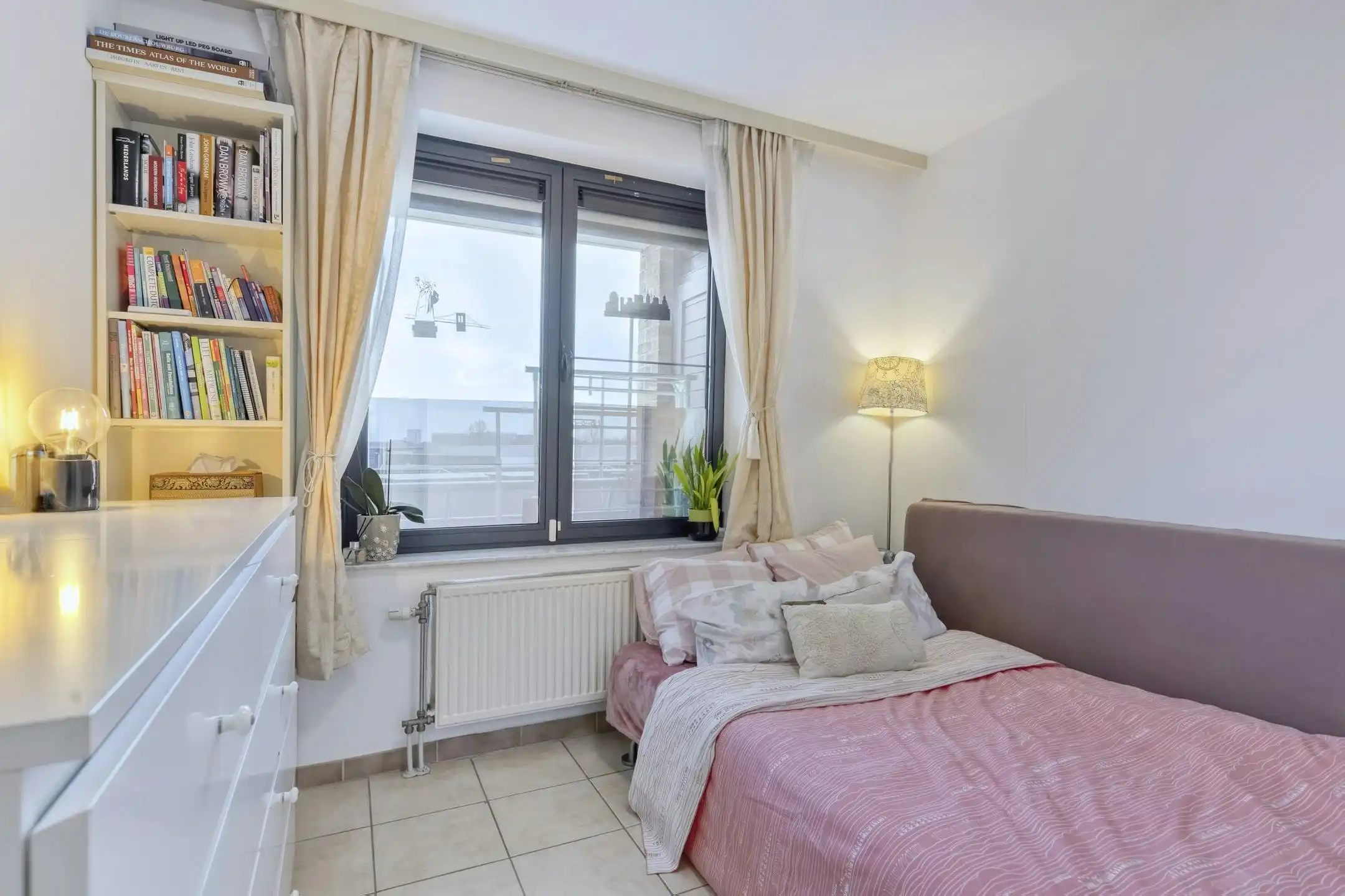 Appartement met 2 terrassen en garage te koop in Wilrijk foto 10