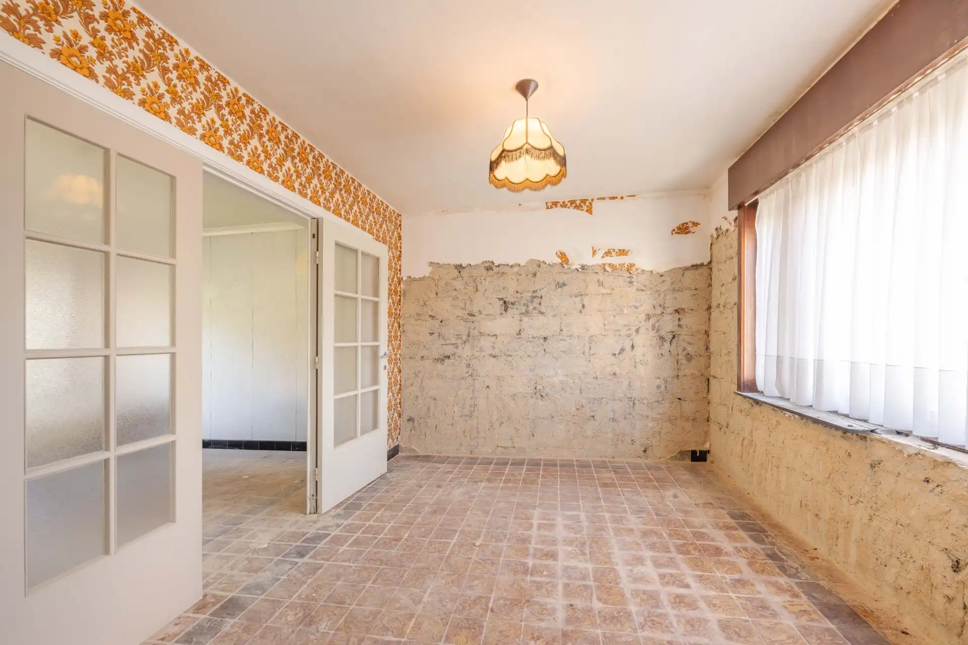 Kloeke woning met 3 slaapkamers en tuin/ bouwgrond TE KOOP in Meulebeke! foto 4