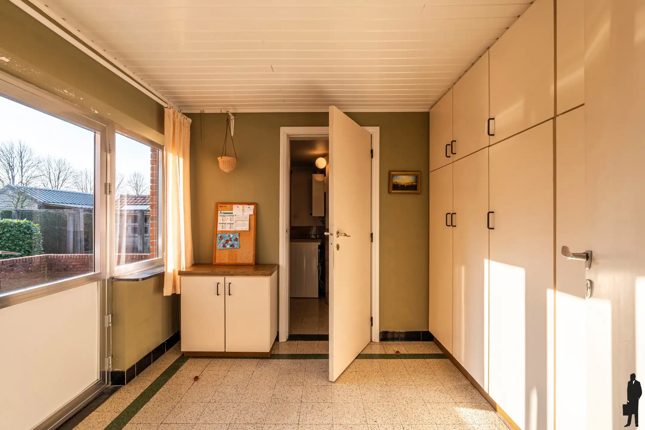 Charmante woning op ruim perceel van 1.400m² met weidezicht foto 5