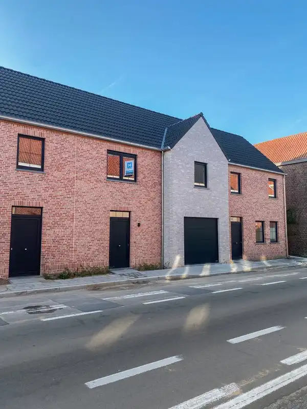 Ontdek duurzaam wonen in Bavikhove foto {{pictureIndex}}