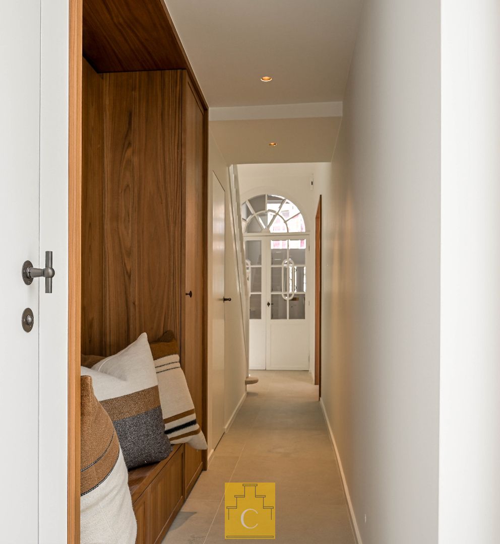 pas gerenoveerd diephuis op iconisch stadsplein, een meesterwerk van historiek en hedendaagse luxe foto 13