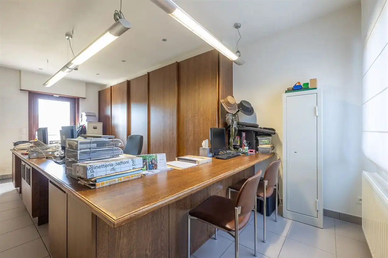 Villa grenzend aan agrarisch gebied met 4slk en opslag foto 19