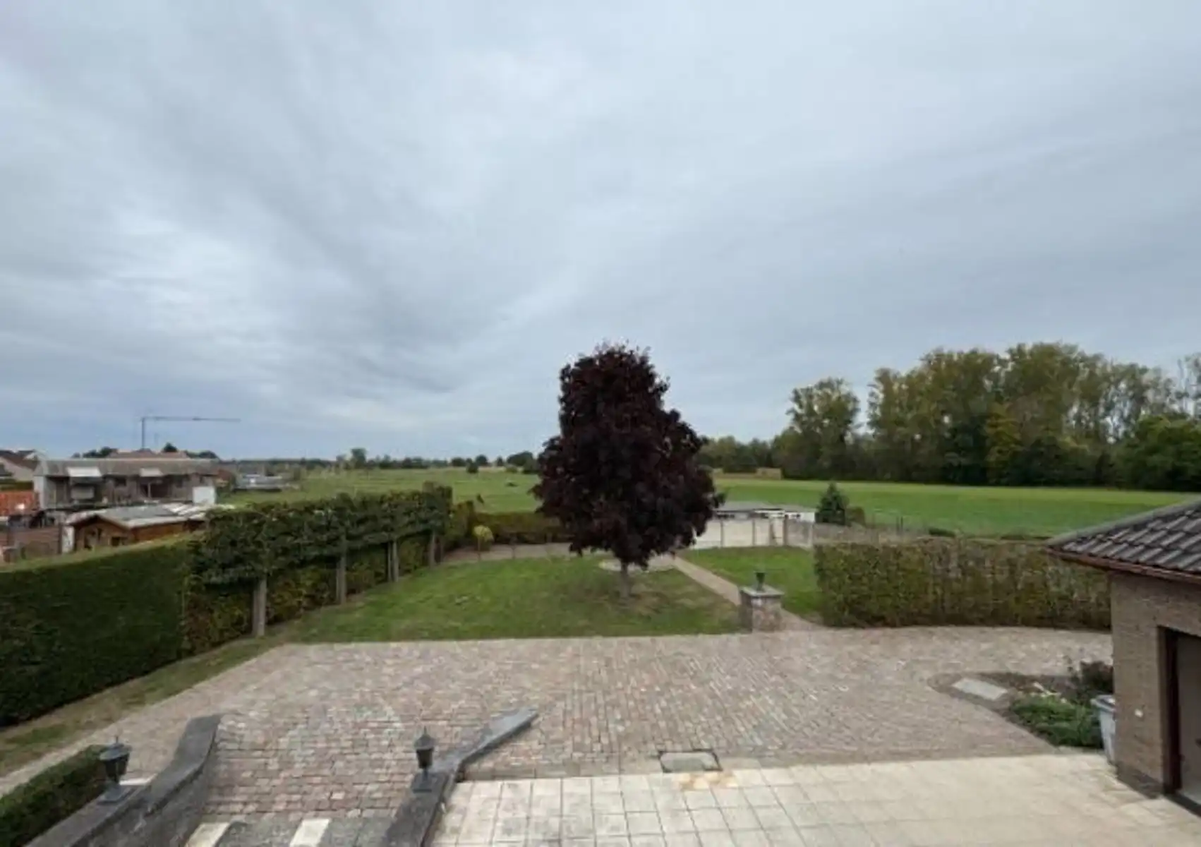 Ruime rustig gelegen villa foto 14